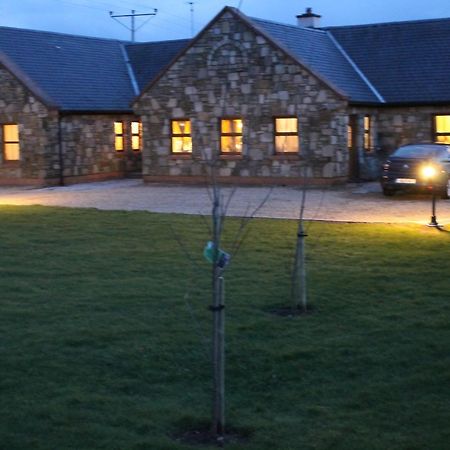 Riverbend Lodge B&B Oughterard Exterior foto