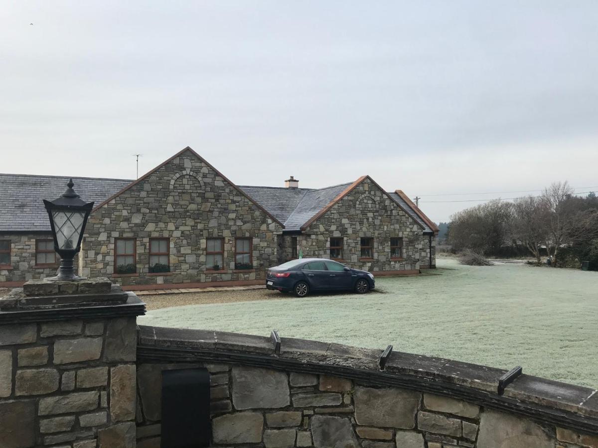 Riverbend Lodge B&B Oughterard Exterior foto