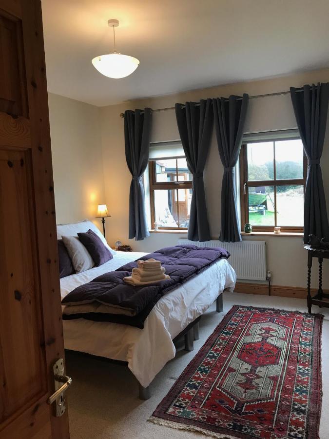 Riverbend Lodge B&B Oughterard Exterior foto